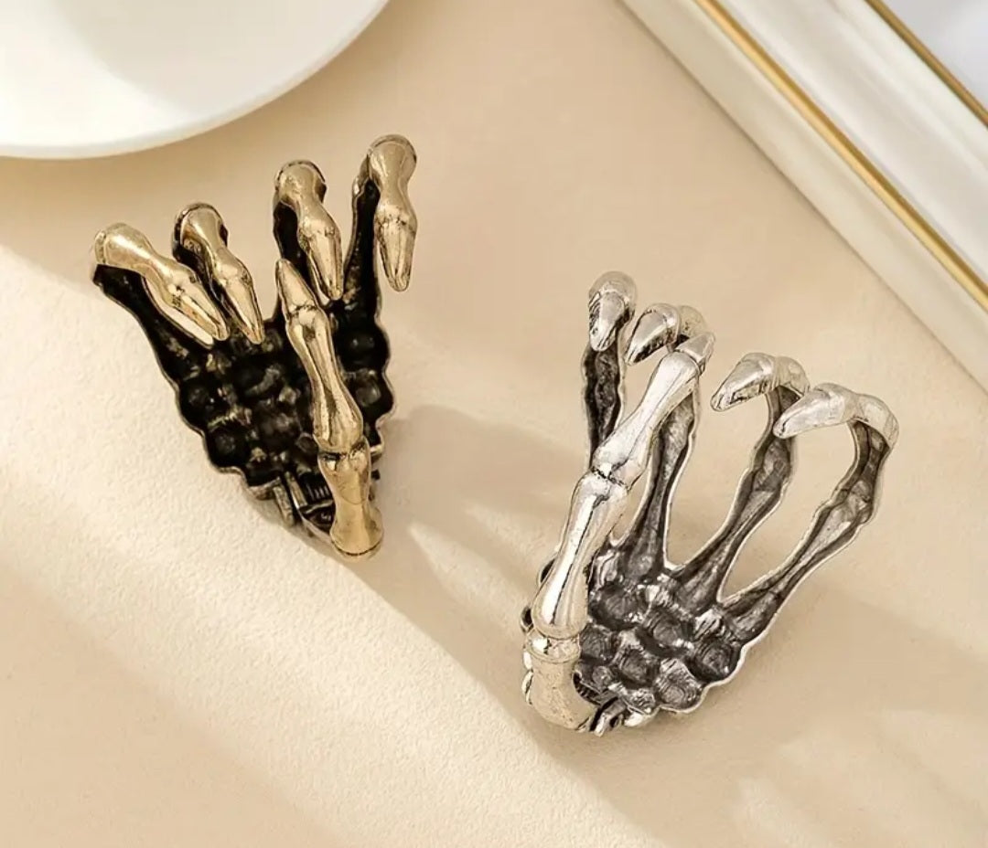 🌟New🌟 Skeleton Hand Bangle Bracelet