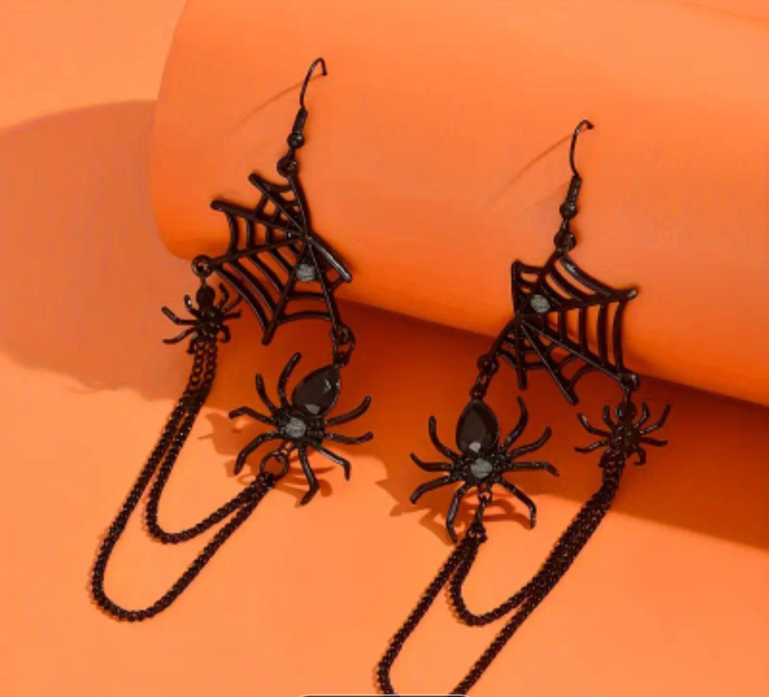 🌟New🌟 Hanging Spider and Web Earrings