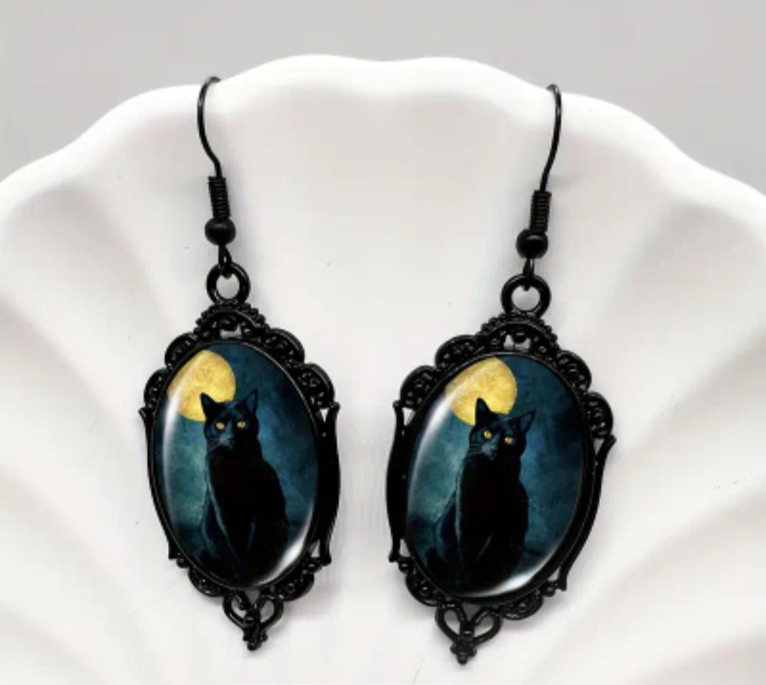 🌟New🌟 Cameo Cat Earrings