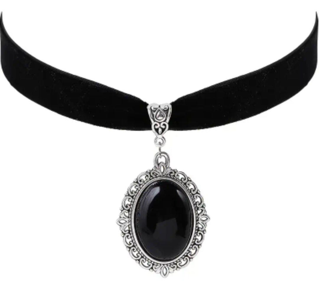 🌟New🌟 Black Gem Cameo Choker Necklace
