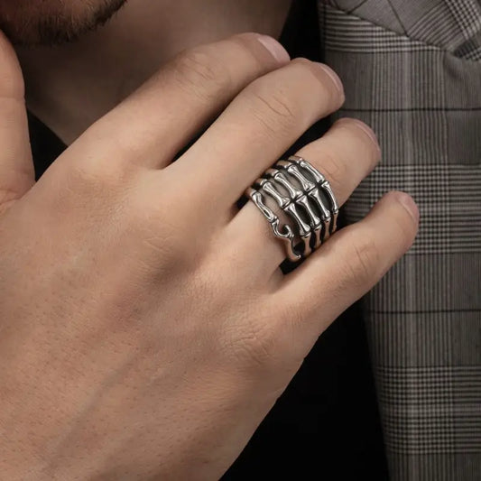 🌟New🌟 Skeleton Hand Ring