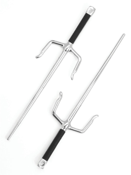 Twin Daggers
