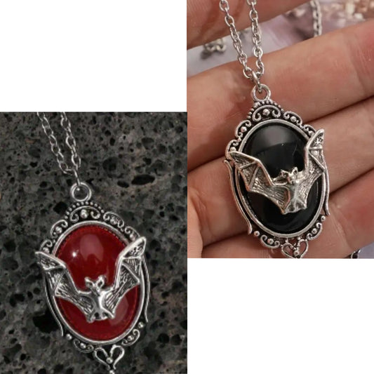 🌟New🌟 3D Bat Cameo Necklace