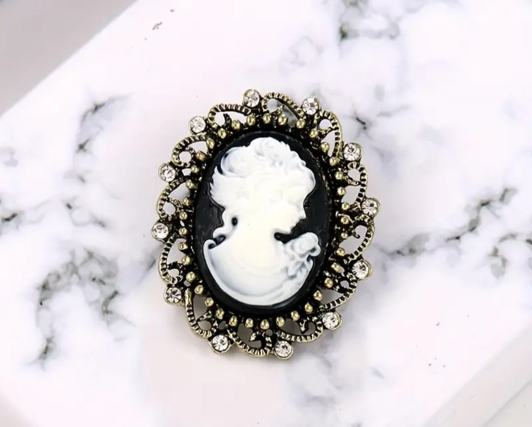 Victorian Cameo Brooch