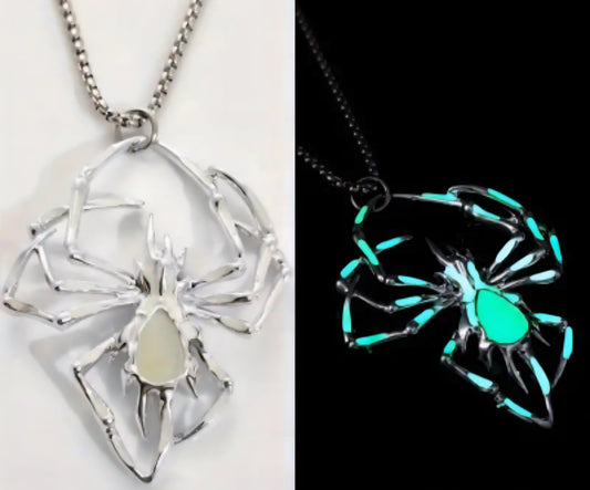 🌟New🌟 GID Spider Necklace