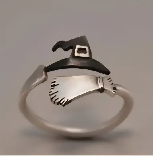 🌟New🌟 Witch Hat Ring