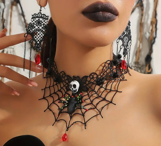 🌟New🌟 Spiderweb and Skull Necklace Deluxe