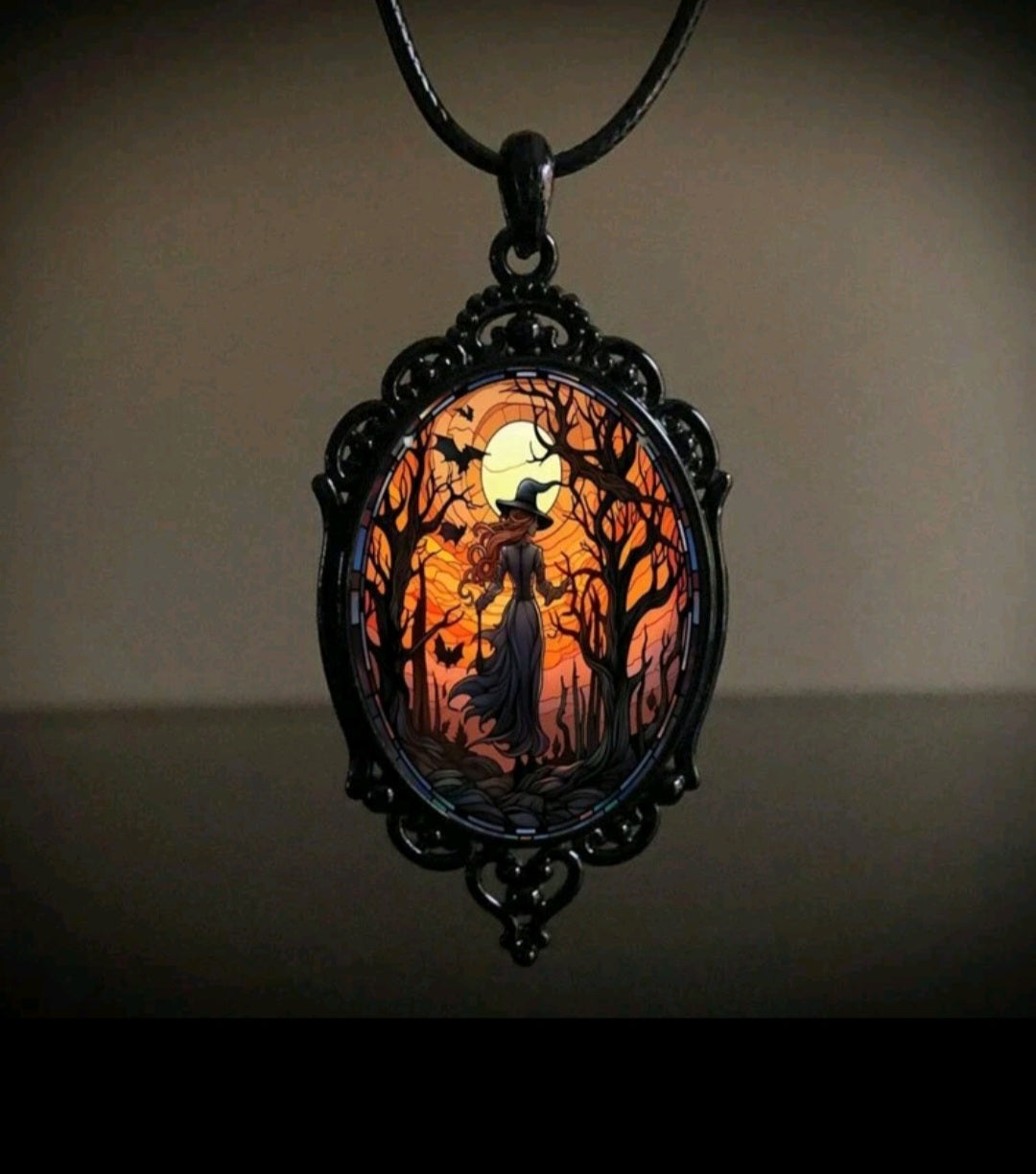 🌟New🌟 Witch Cameo Necklace