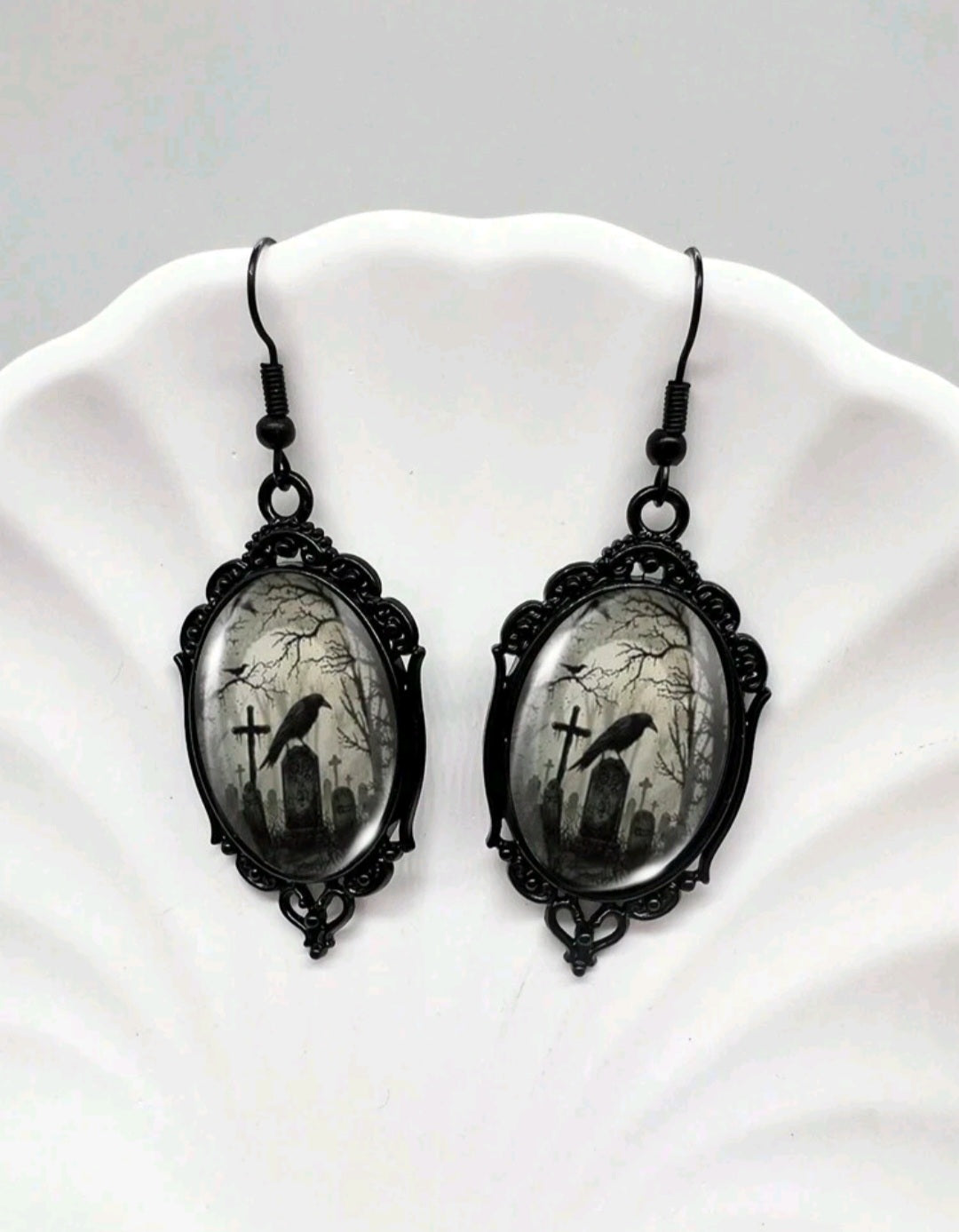 🌟New🌟 Cameo Ivory Crow Earrings