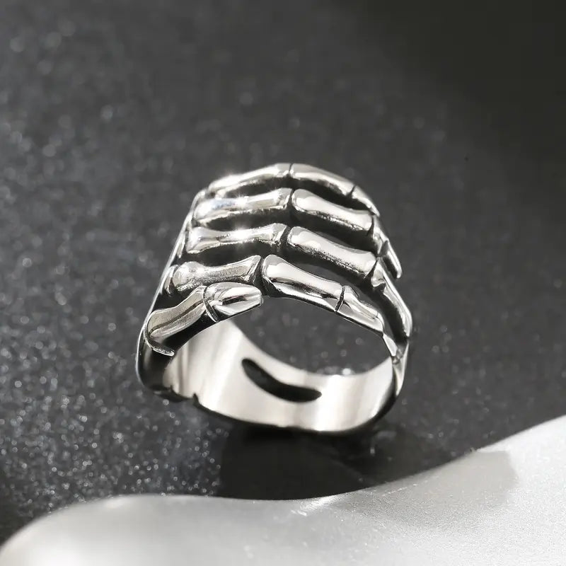 🌟New🌟 Skeleton Hand Ring